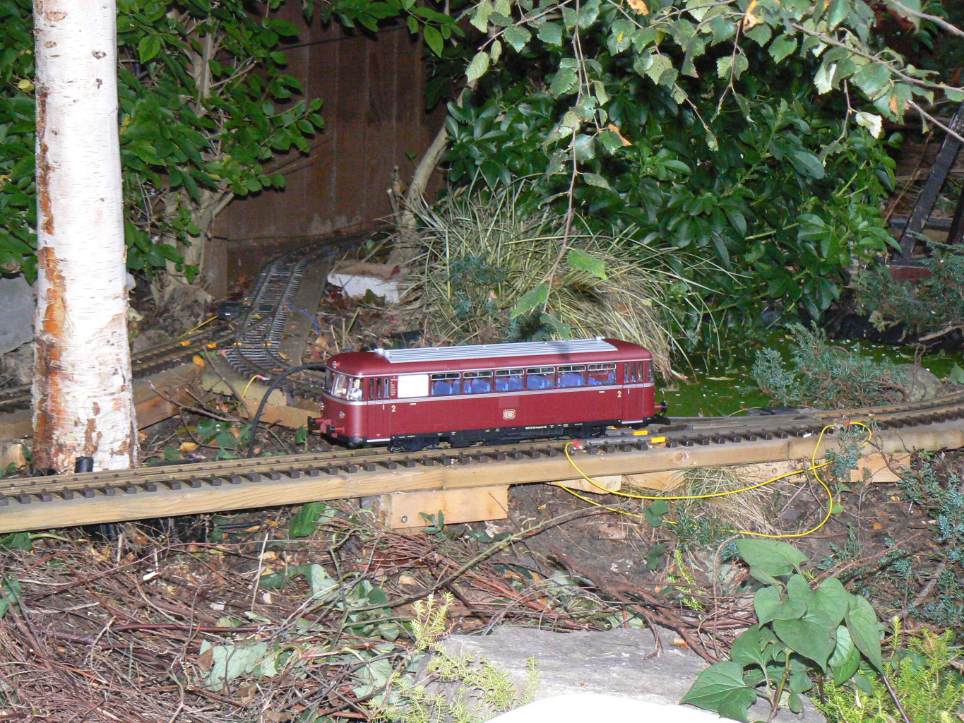 thumbnail interactive-video image 1 of Juweela 1:24 Scale Ceramic Bricks For G-Scale Garden Railway - 200 To 800 Pieces 1 of 3